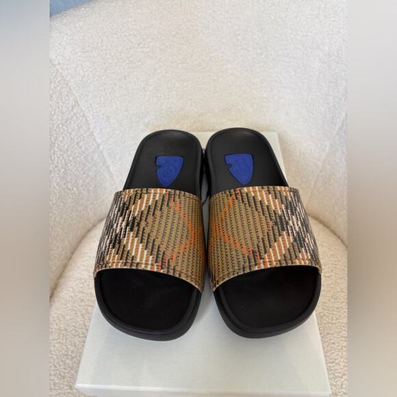 Burberry Women's Dive Slides Size 40 - Picture 2 of 9